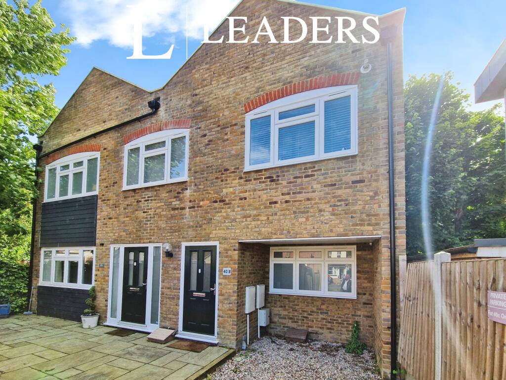 2 bed 1st Floor Flat for rent in Southend-on-Sea. From Leaders Sales - Southend-On-Sea 2 bed 1st Floor Flat for rent in Southend-on-Sea. From Leaders Sales - Southend-On-Sea