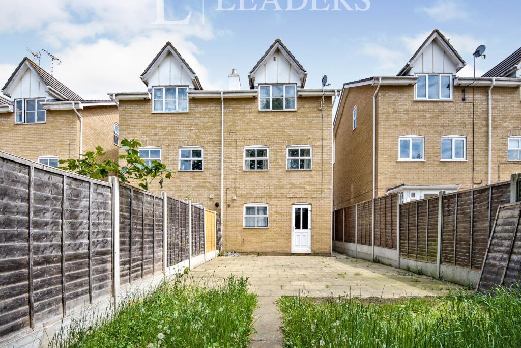 3 bed Semi Detached for rent in Southend-on-Sea. From Leaders Sales - Southend-On-Sea
