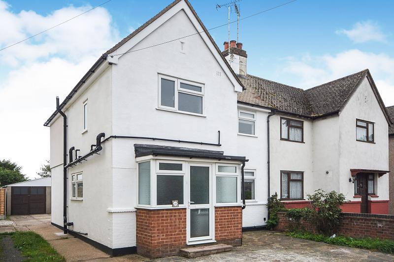 4 bed Detached for rent in Rochford. From Leaders Sales - Southend-On-Sea 4 bed Detached for rent in Rochford. From Leaders Sales - Southend-On-Sea