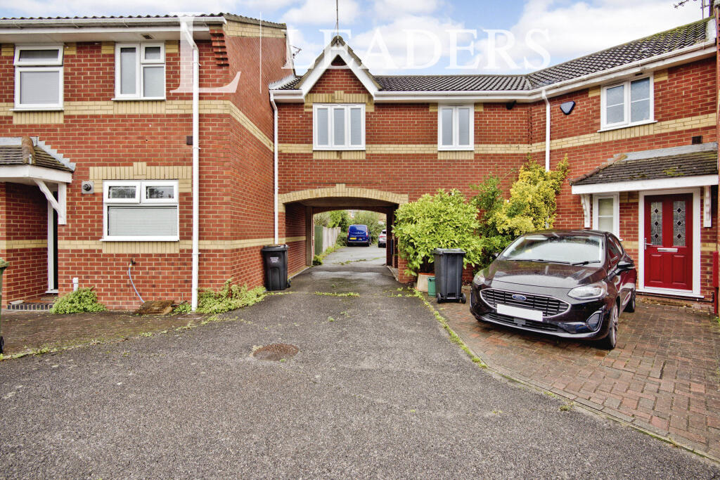 1 bed Mid Terraced House for rent in Nevendon. From Leaders Sales - Southend-On-Sea