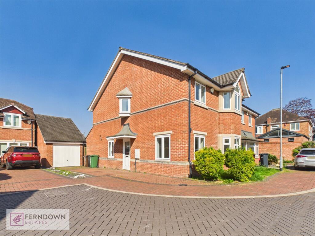 4 bed Detached for rent in Bickenhill. From Ferndown Estates - Marston Green