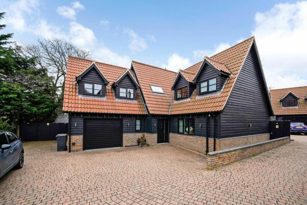 4 bed Detached House for rent in Little End. From Edward Taub and Co Ltd