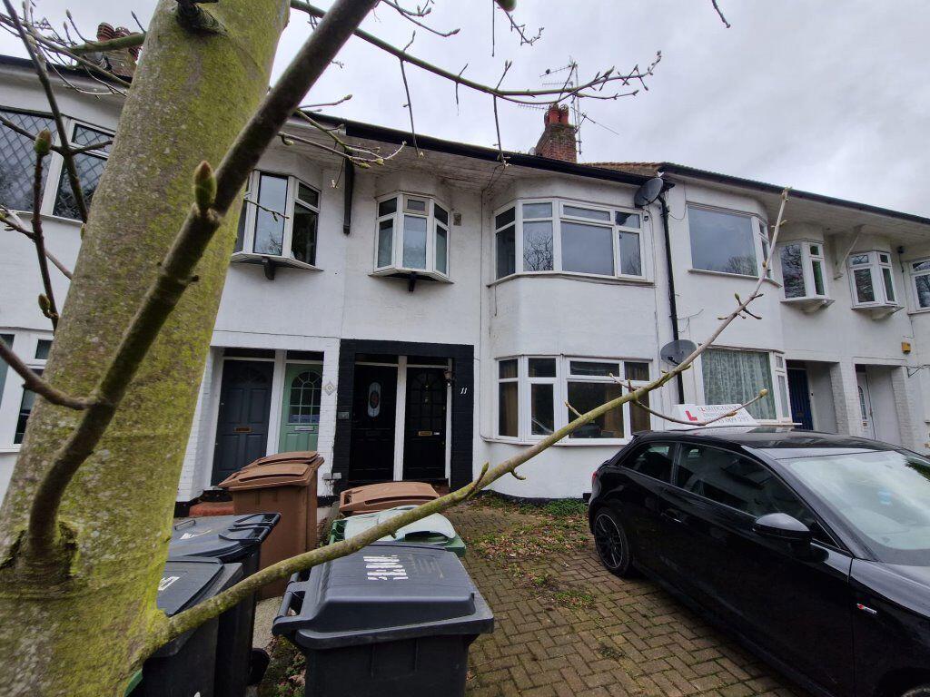 2 bed Annexe for rent in Chingford. From Edward Taub and Co Ltd