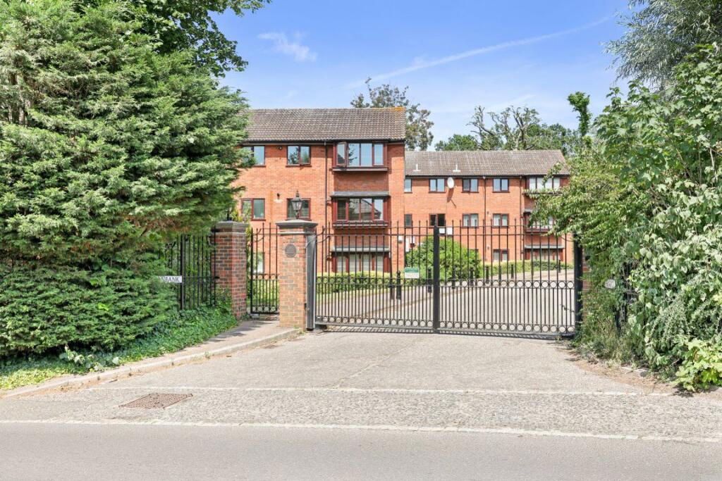 2 bed 1st Floor Flat for rent in Chingford. From Edward Taub and Co Ltd