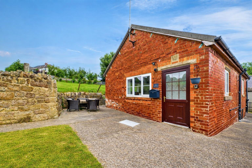 2 bed Cottage for rent in Belper. From Fletcher & Company - Duffield