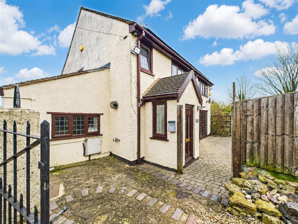 4 bed Detached for rent in Heage. From Fletcher & Company - Duffield 4 bed Detached for rent in Heage. From Fletcher & Company - Duffield