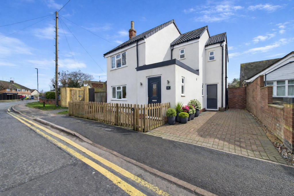 3 bed Detached for rent in Burton upon Trent. From Fletcher & Company - Duffield 3 bed Detached for rent in Burton upon Trent. From Fletcher & Company - Duffield