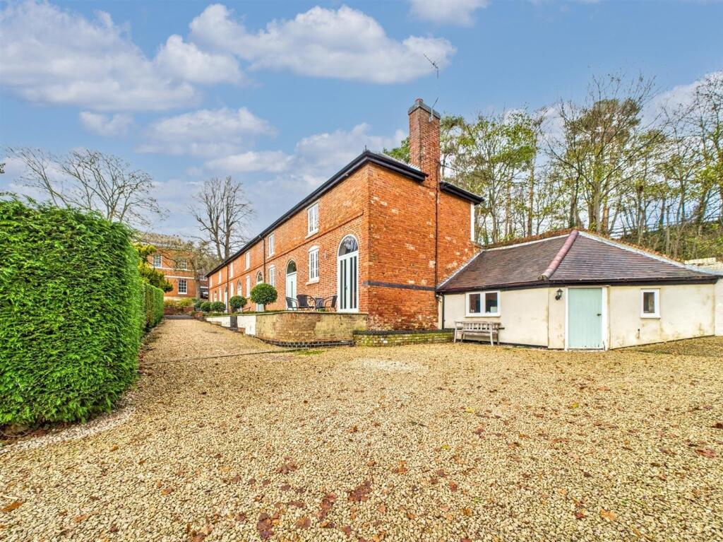 2 bed Cottage for rent in Derby. From Fletcher & Company - Duffield
