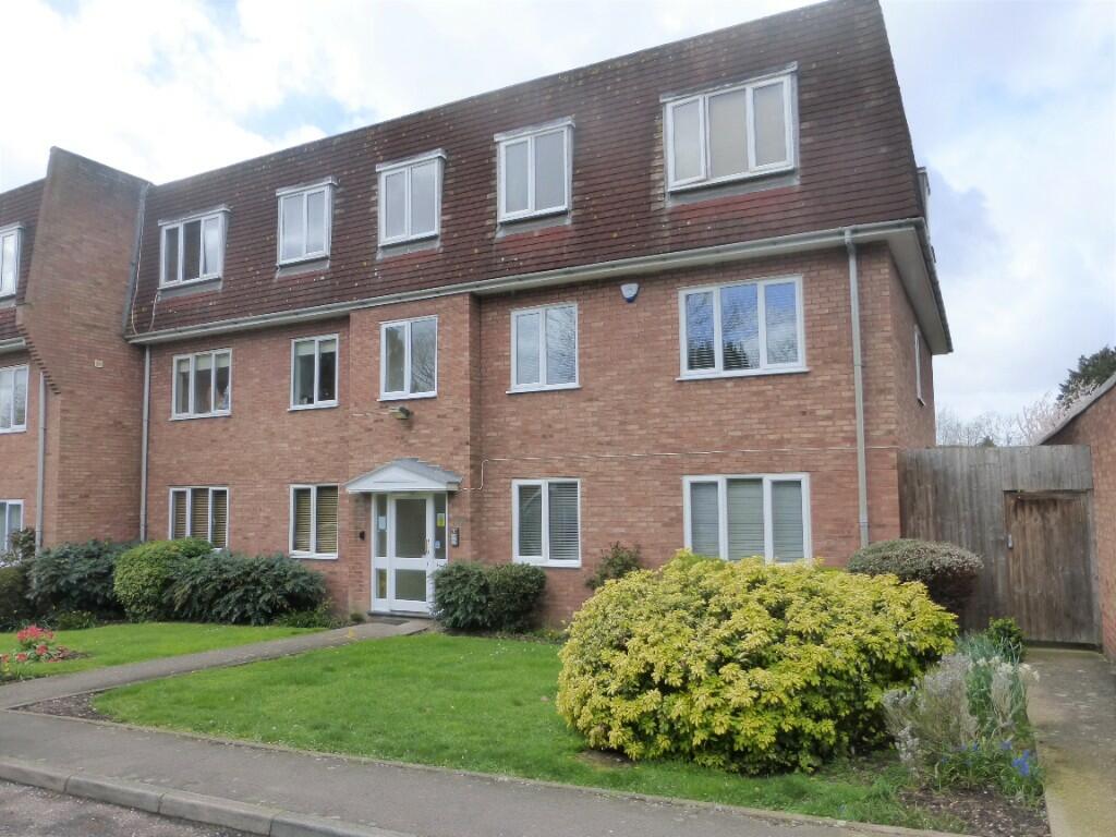 2 bed House (unspecified) for rent in Upminster. From Gates Parish & Co - UPMINSTER