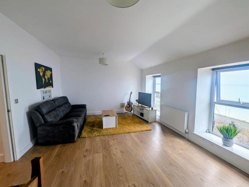 2 bed Apartment for rent in Penmaenmawr. From Fletcher & Poole - Conwy