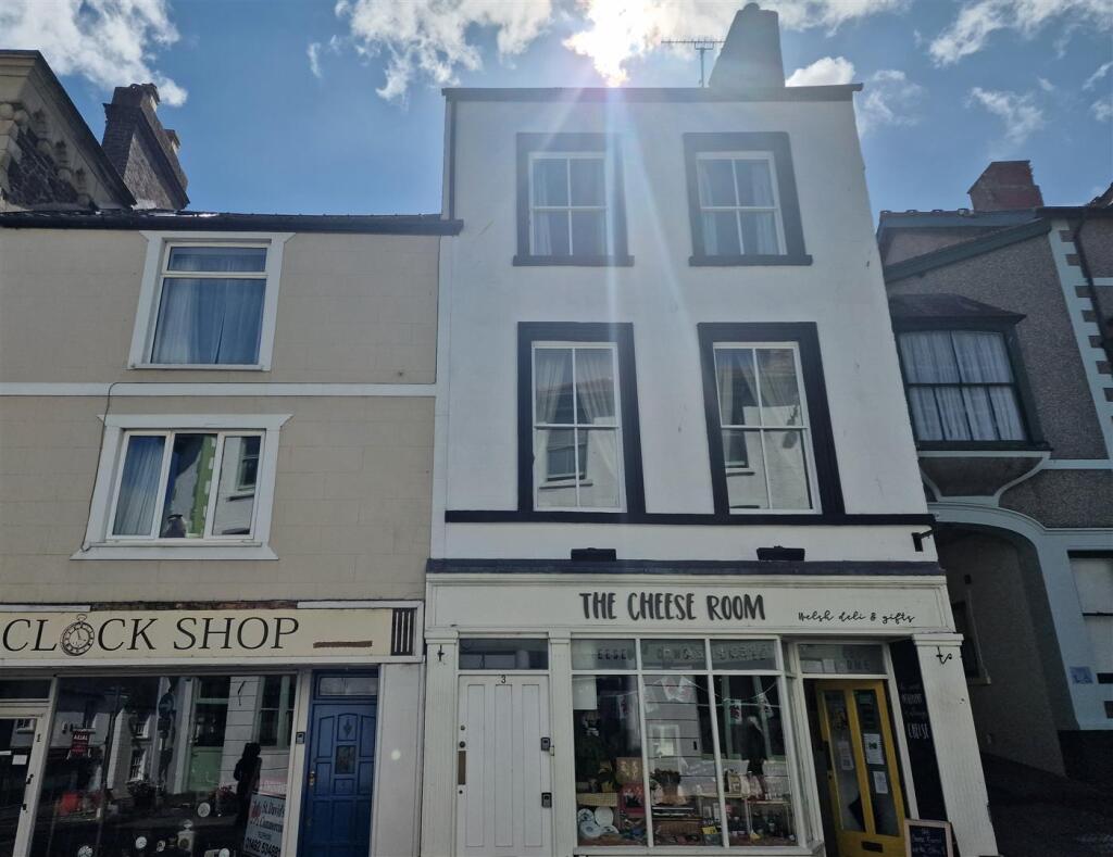 3 bed Apartment for rent in Conwy. From Fletcher & Poole - Conwy 3 bed Apartment for rent in Conwy. From Fletcher & Poole - Conwy