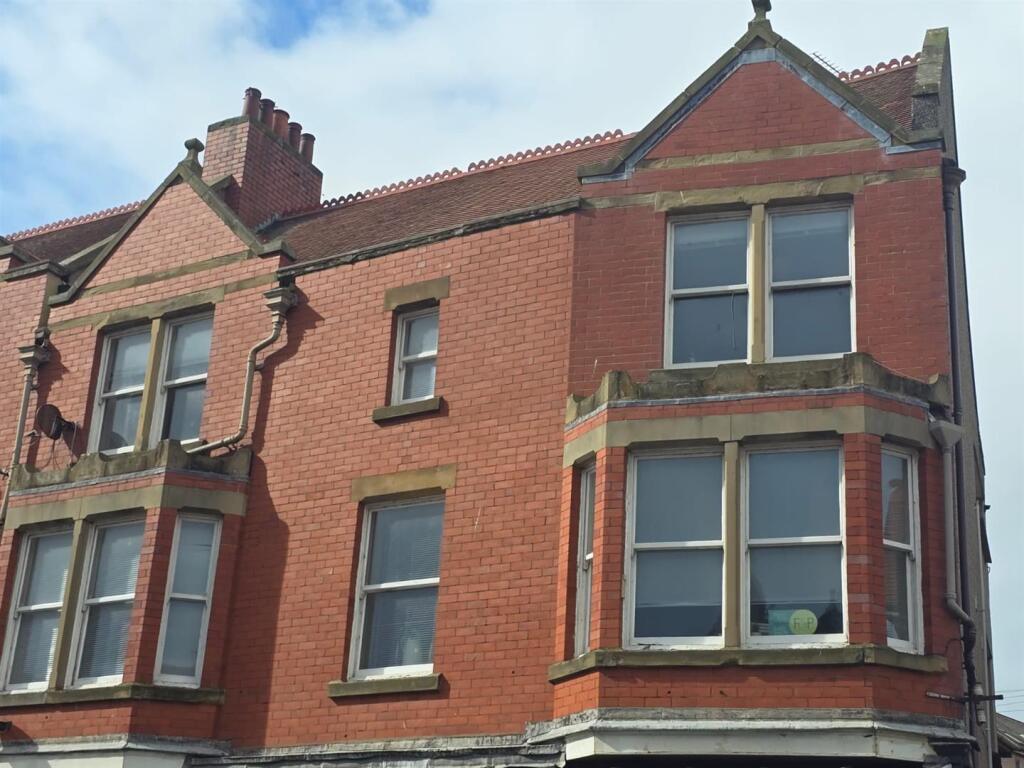 2 bed Apartment for rent in Llansanffraid Glan Conwy. From Fletcher & Poole - Conwy 2 bed Apartment for rent in Llansanffraid Glan Conwy. From Fletcher & Poole - Conwy