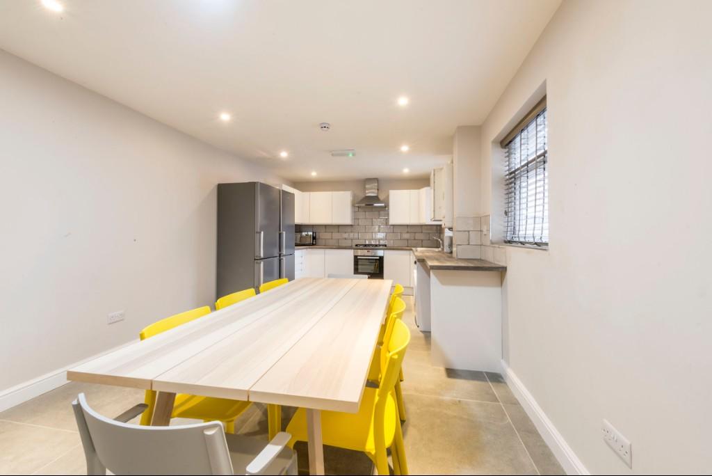 8 bed Mid Terraced House for rent in Stockport. From House (Manchester) Ltd - Manchester 8 bed Mid Terraced House for rent in Stockport. From House (Manchester) Ltd - Manchester