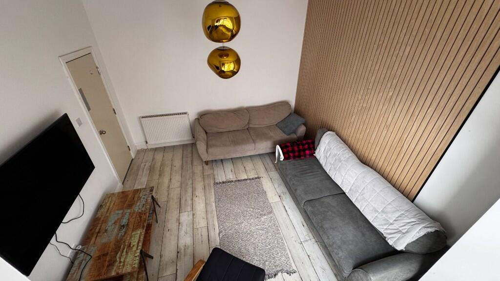 8 bed Mid Terraced House for rent in Manchester. From House (Manchester) Ltd - Manchester 8 bed Mid Terraced House for rent in Manchester. From House (Manchester) Ltd - Manchester