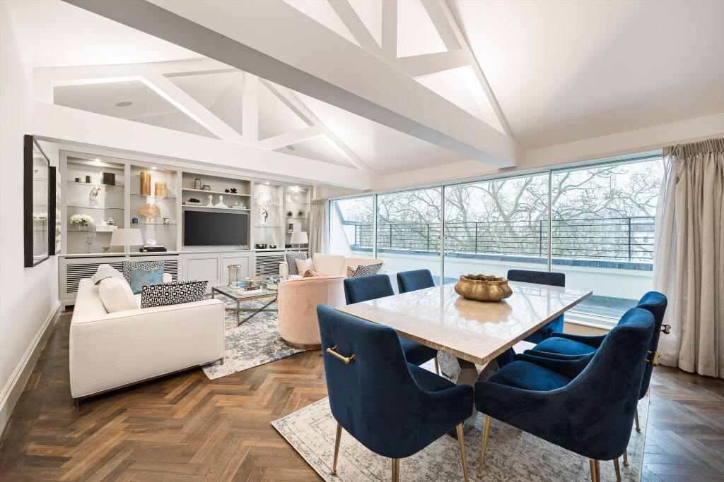3 bed 1st Floor Flat for rent in Chelsea. From Knight Frank - Belgravia - Westminster & Pimlico