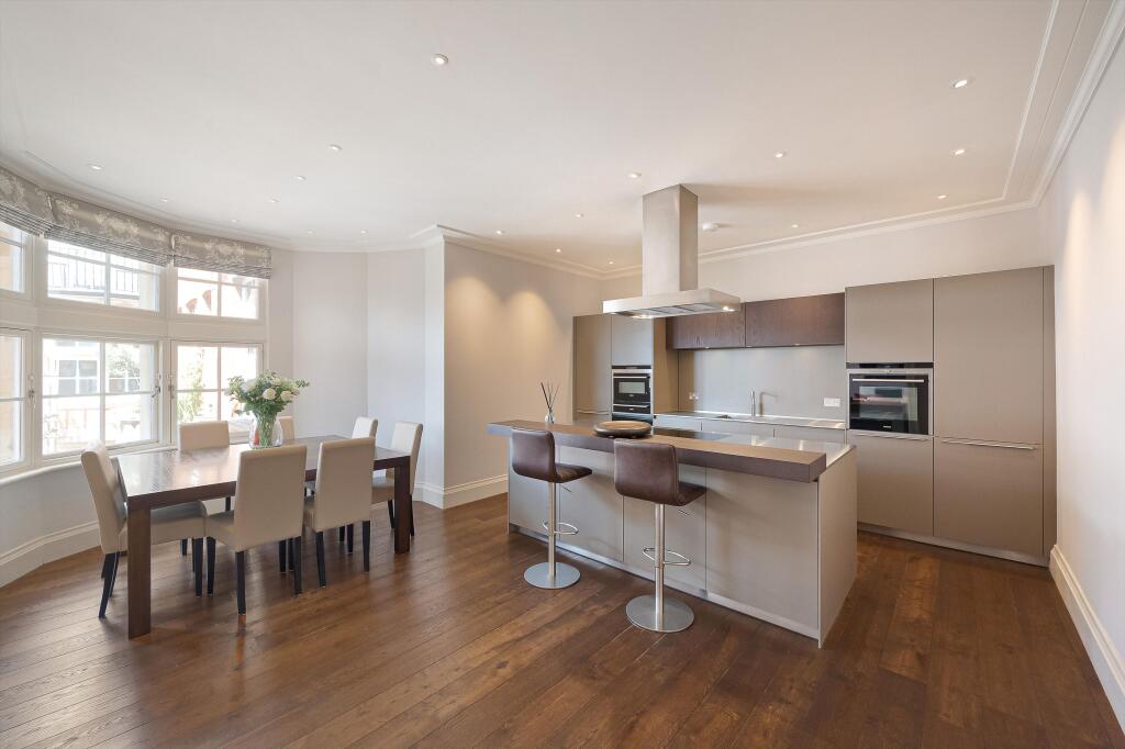 3 bed 1st Floor Flat for rent in Westminster. From Knight Frank - Belgravia - Westminster & Pimlico