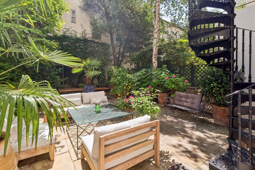 2 bed 1st Floor Flat for rent in London. From Knight Frank - Belgravia - Westminster & Pimlico