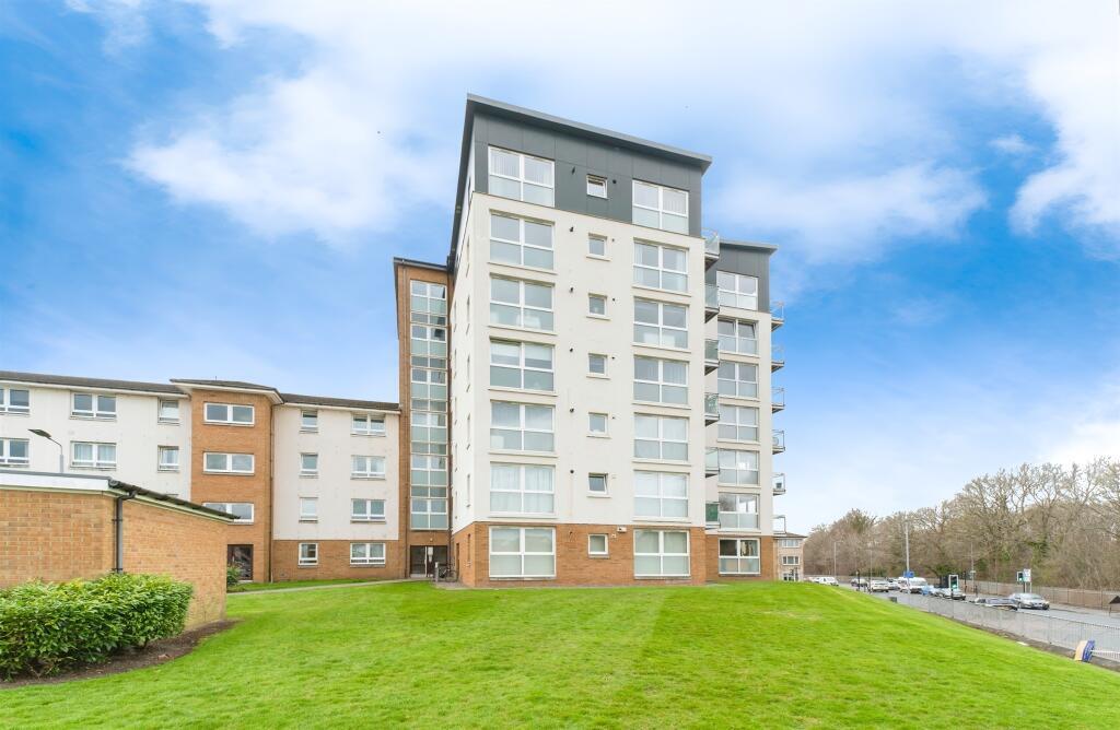 2 bed 1st Floor Flat for rent in Whitlawburn. From Century 21 - Cambuslang