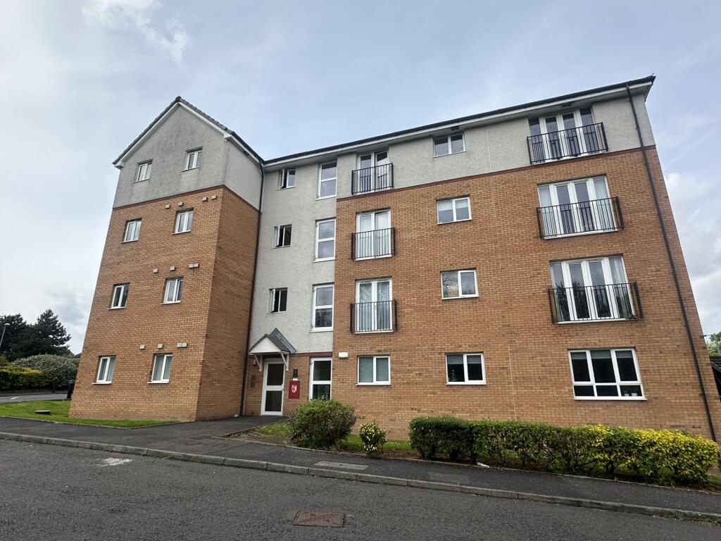 2 bed 1st Floor Flat for rent in Cairns. From Century 21 - Cambuslang