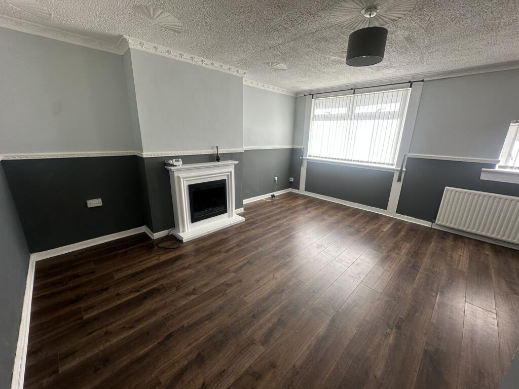 2 bed 1st Floor Flat for rent in Motherwell. From Century 21 - Cambuslang