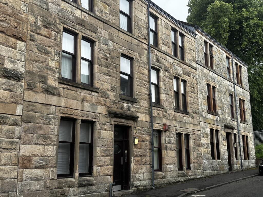 2 bed 1st Floor Flat for rent in Barrhead. From Century 21 - Cambuslang