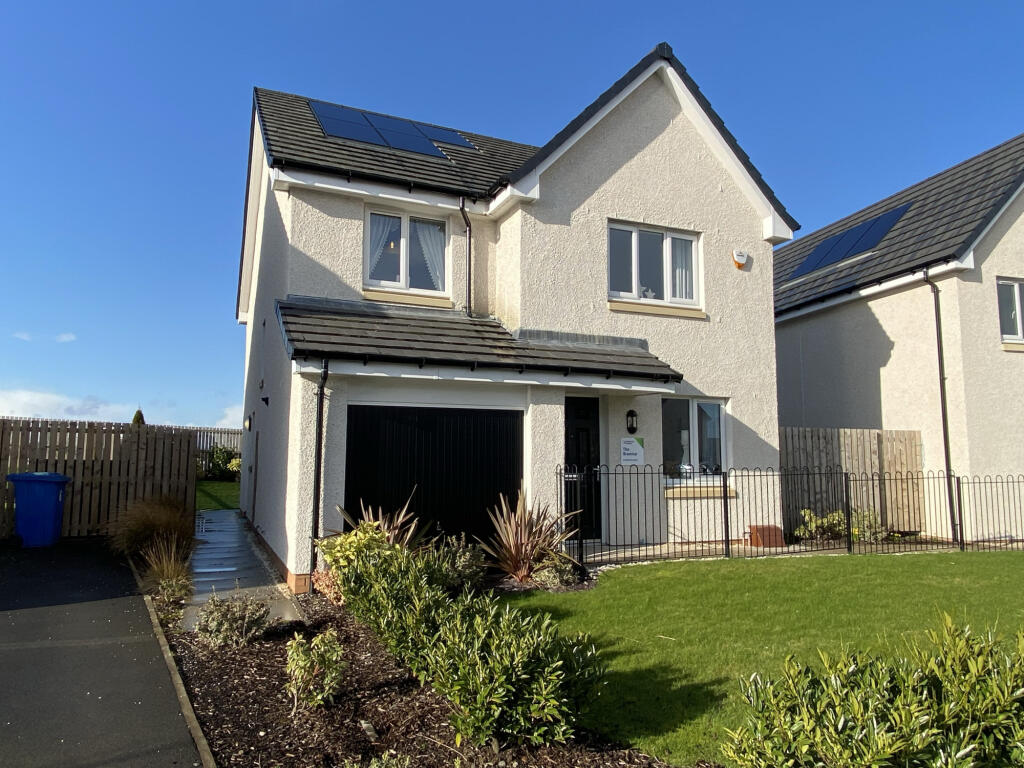 4 bed Detached for rent in Whitlawburn. From Century 21 - Cambuslang 4 bed Detached for rent in Whitlawburn. From Century 21 - Cambuslang