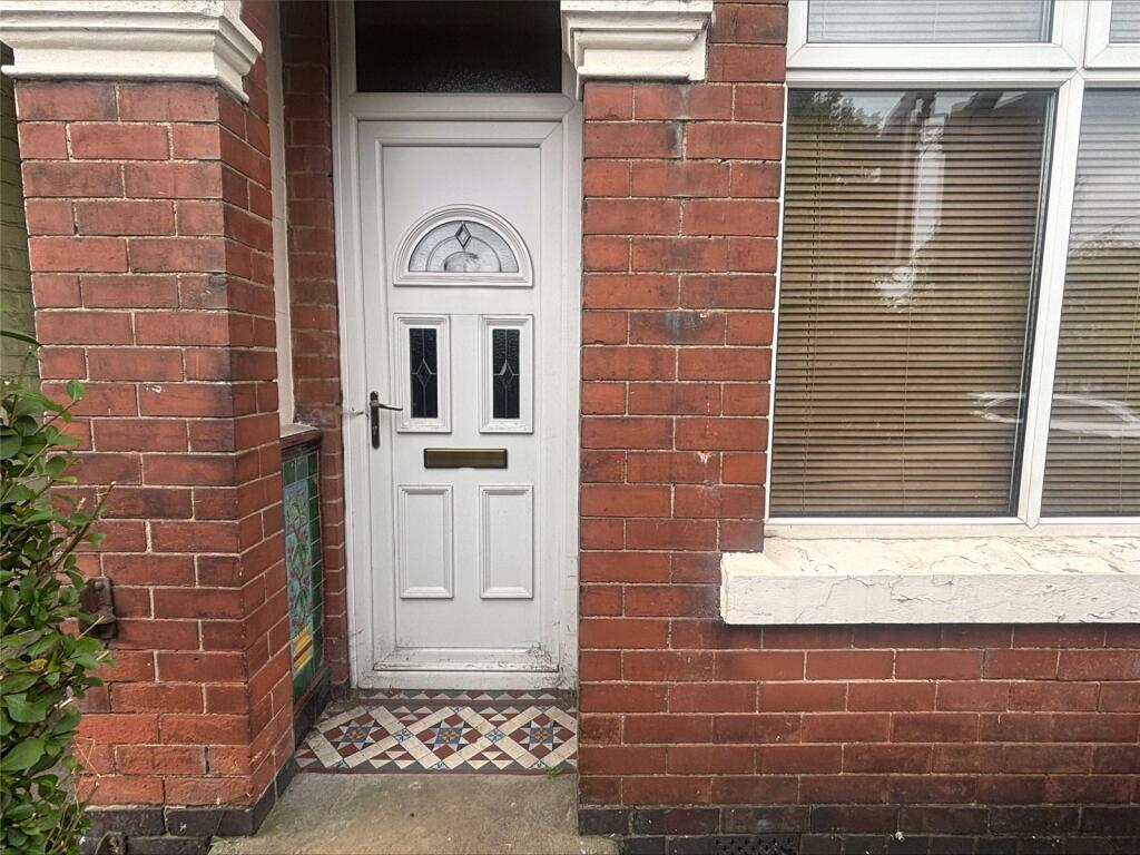 2 bed Mid Terraced House for rent in Swadlincote. From Leaders Sales - Loughborough 2 bed Mid Terraced House for rent in Swadlincote. From Leaders Sales - Loughborough