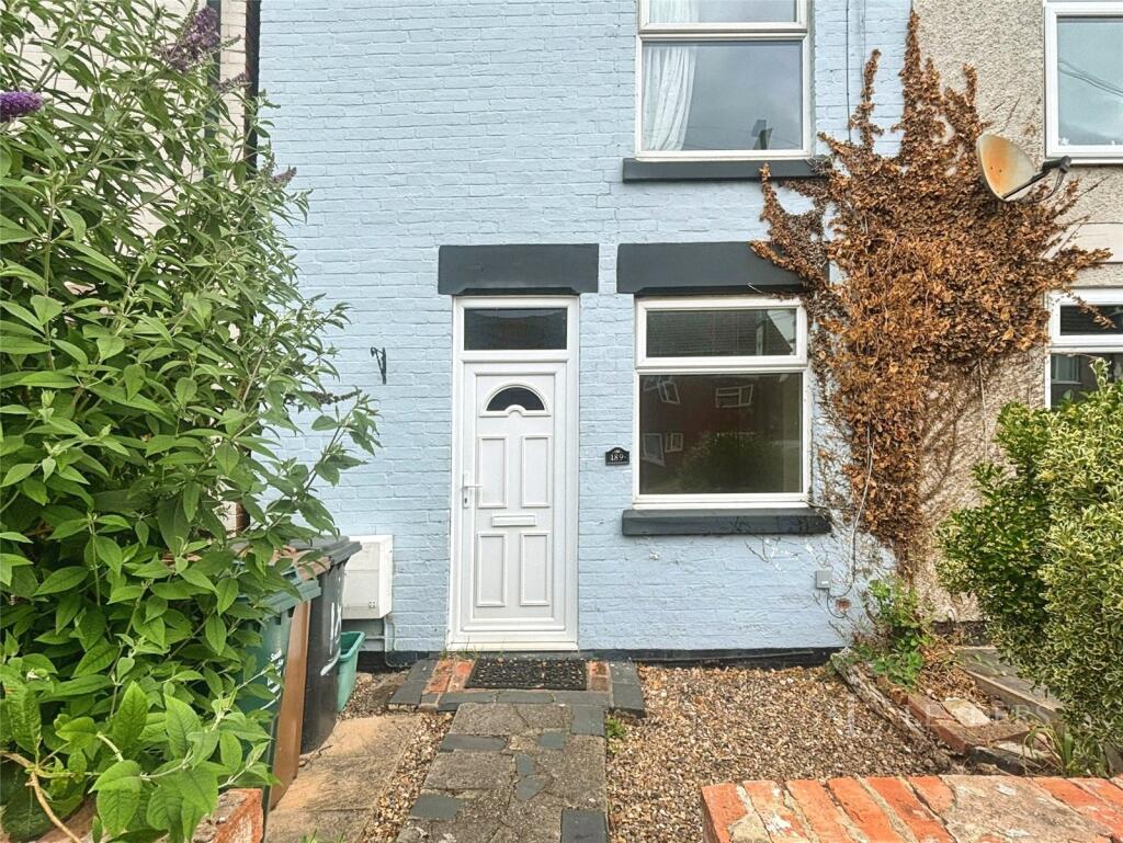 3 bed Mid Terraced House for rent in Swadlincote. From Leaders Sales - Loughborough