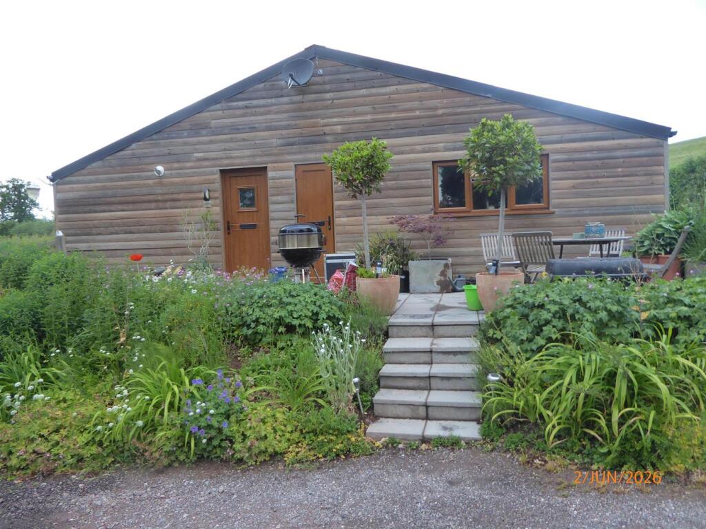 4 bed Bungalow for rent in . From Welden and Edwards 4 bed Bungalow for rent in . From Welden and Edwards