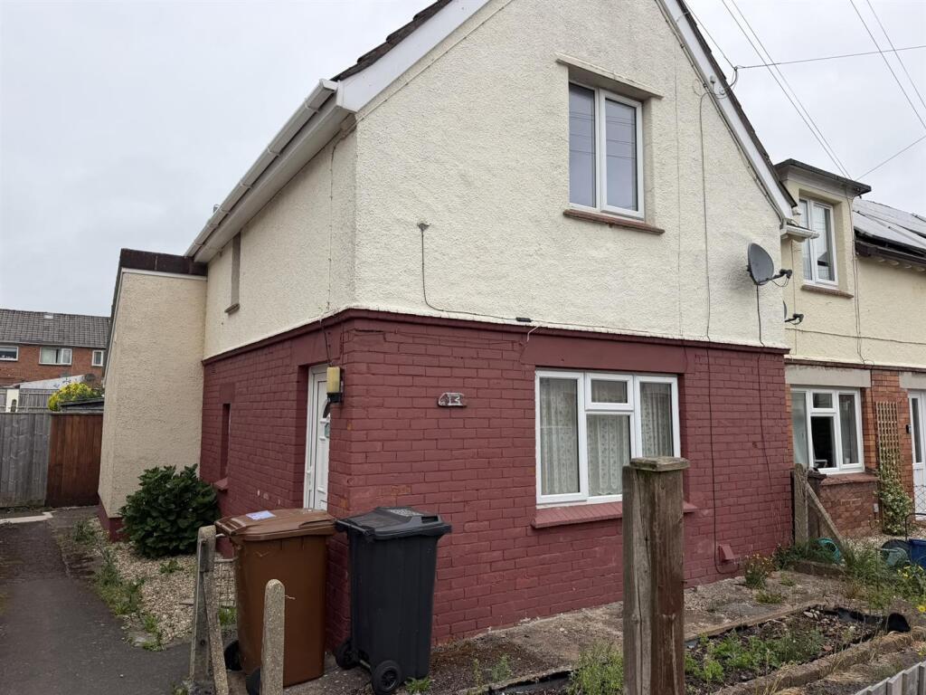 3 bed Semi Detached for rent in Tiverton. From Welden and Edwards 3 bed Semi Detached for rent in Tiverton. From Welden and Edwards