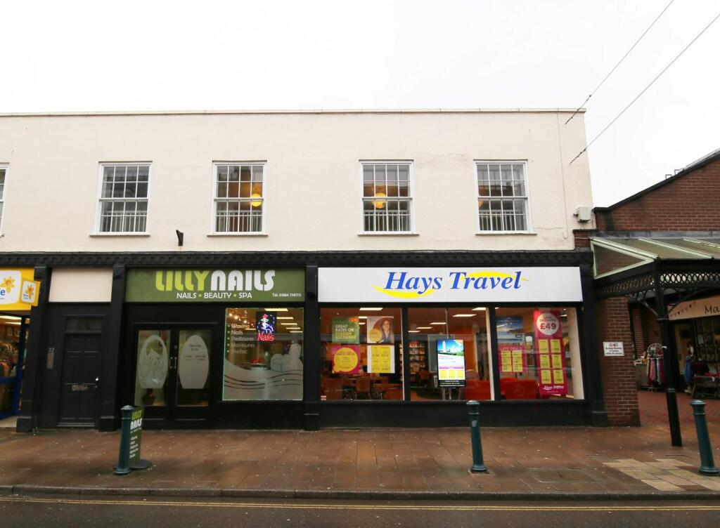 2 bed 1st Floor Flat for rent in Tiverton. From Welden and Edwards