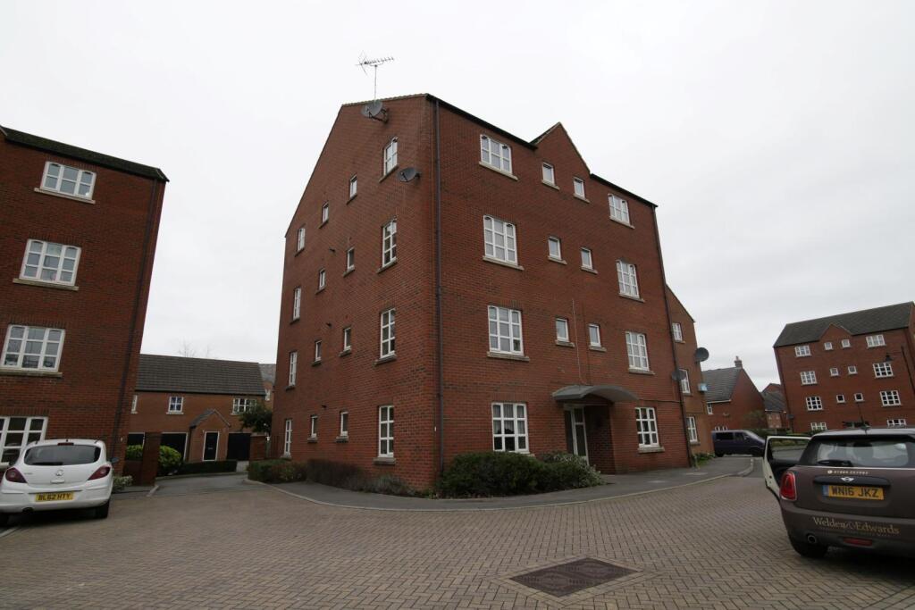 1 bed 1st Floor Flat for rent in Bathpool. From Welden and Edwards 1 bed 1st Floor Flat for rent in Bathpool. From Welden and Edwards