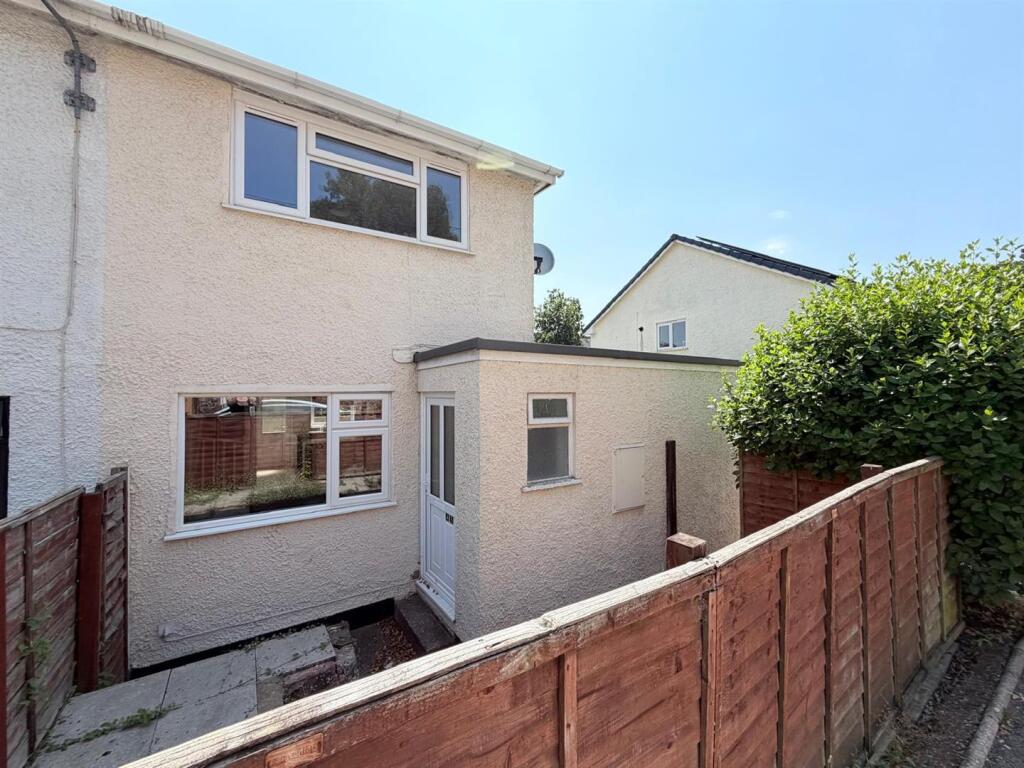 3 bed End of Terrace for rent in Tiverton. From Welden and Edwards