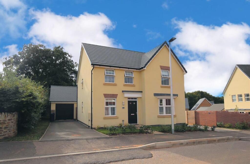 4 bed Detached for rent in Halberton. From Welden and Edwards 4 bed Detached for rent in Halberton. From Welden and Edwards