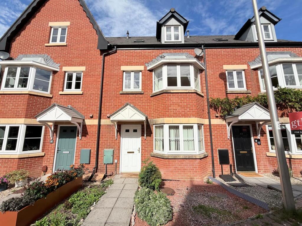 4 bed Mid Terraced House for rent in Tiverton. From Welden and Edwards