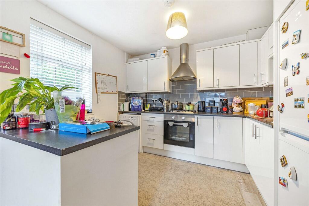 1 bed Flat for rent in Crews Hill. From Anthony Pepe - Palmers Green