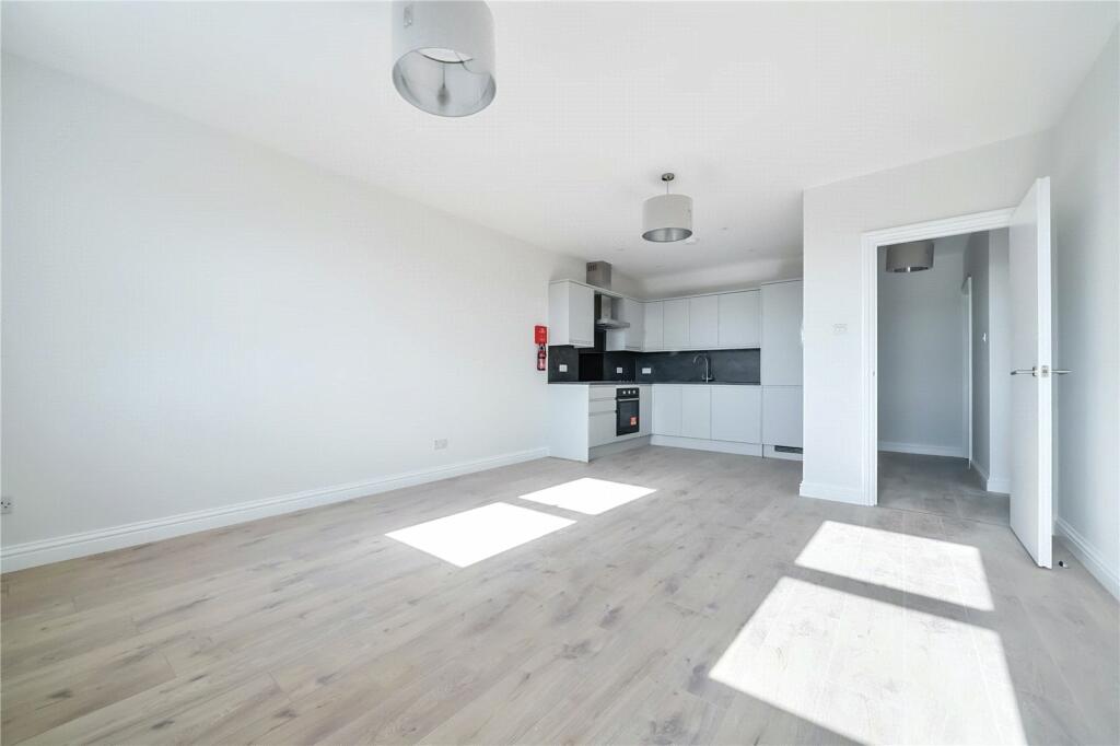 2 bed Flat for rent in Crews Hill. From Anthony Pepe - Palmers Green