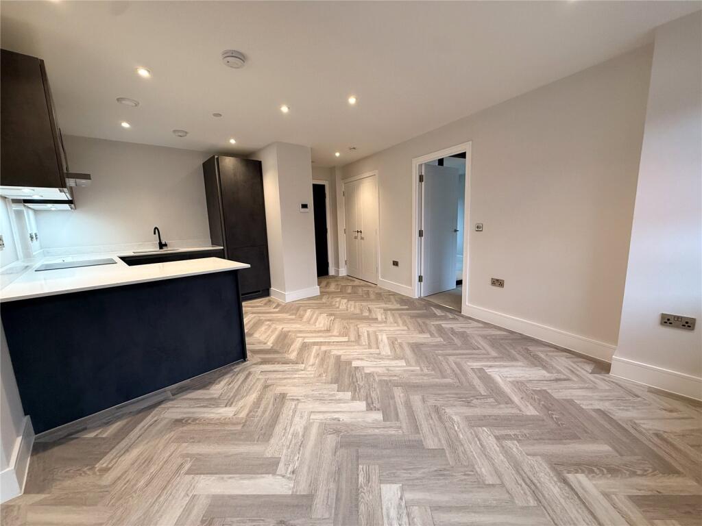 1 bed 1st Floor Flat for rent in . From Anthony Pepe Estate Agents - Palmers Green