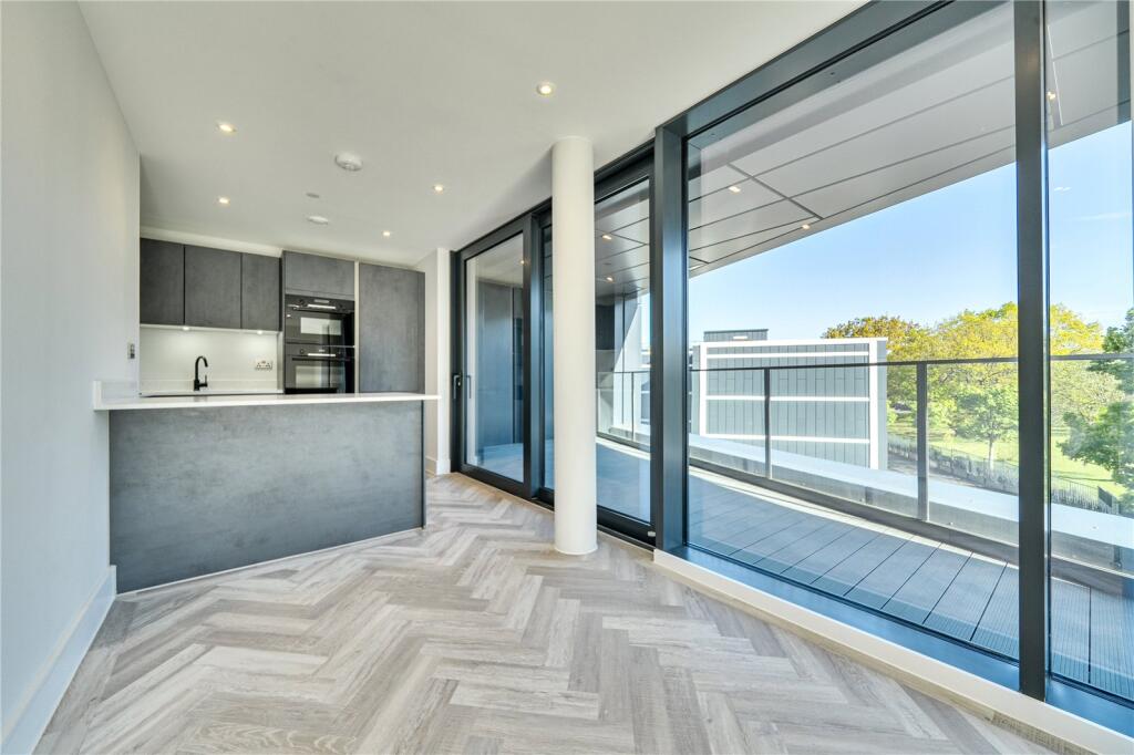 2 bed 1st Floor Flat for rent in . From Anthony Pepe Estate Agents - Palmers Green