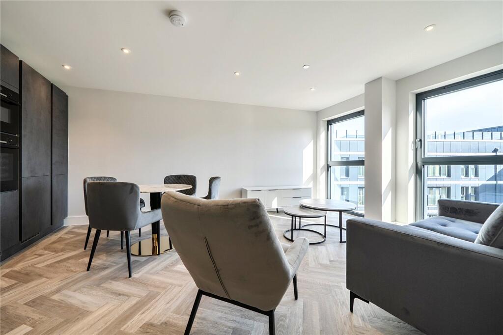 2 bed 1st Floor Flat for rent in . From Anthony Pepe Estate Agents - Palmers Green