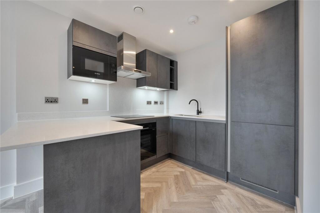 1 bed 1st Floor Flat for rent in . From Anthony Pepe Estate Agents - Palmers Green