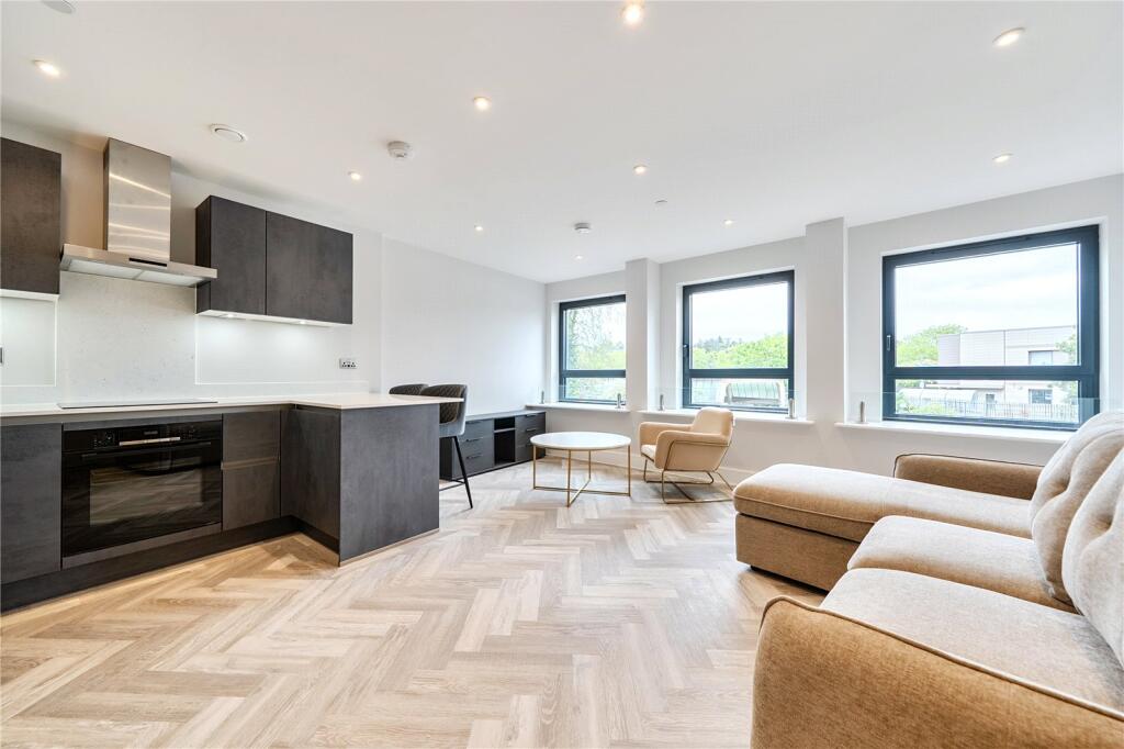 1 bed 1st Floor Flat for rent in . From Anthony Pepe Estate Agents - Palmers Green