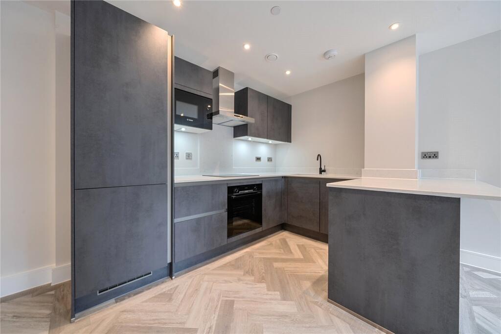 1 bed 1st Floor Flat for rent in . From Anthony Pepe Estate Agents - Palmers Green