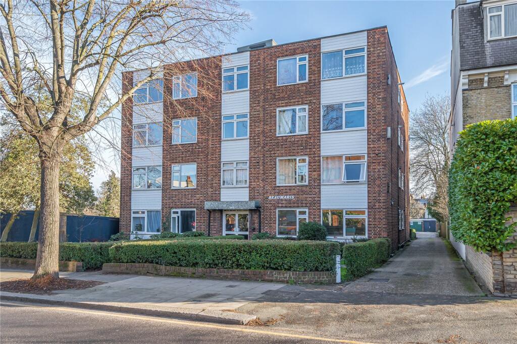 2 bed 1st Floor Flat for rent in Wood Green. From Anthony Pepe Estate Agents - Palmers Green