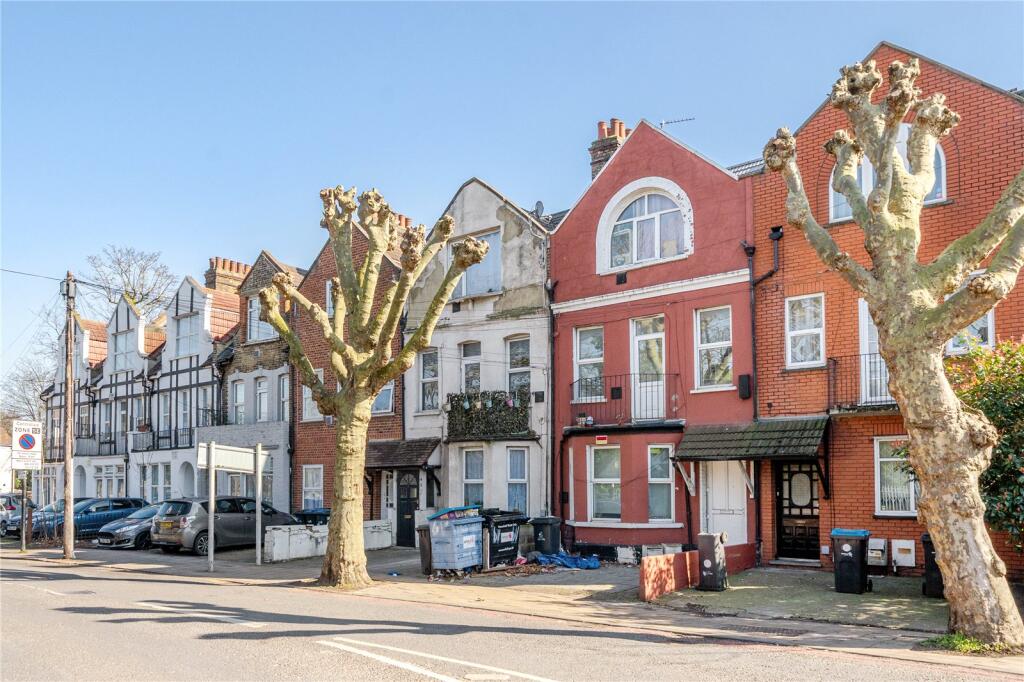 4 bed Studio for rent in London. From Anthony Pepe Estate Agents - Palmers Green