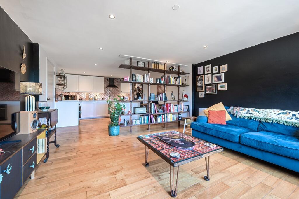 1 bed 1st Floor Flat for rent in London. From Anthony Pepe Estate Agents - Palmers Green 1 bed 1st Floor Flat for rent in London. From Anthony Pepe Estate Agents - Palmers Green