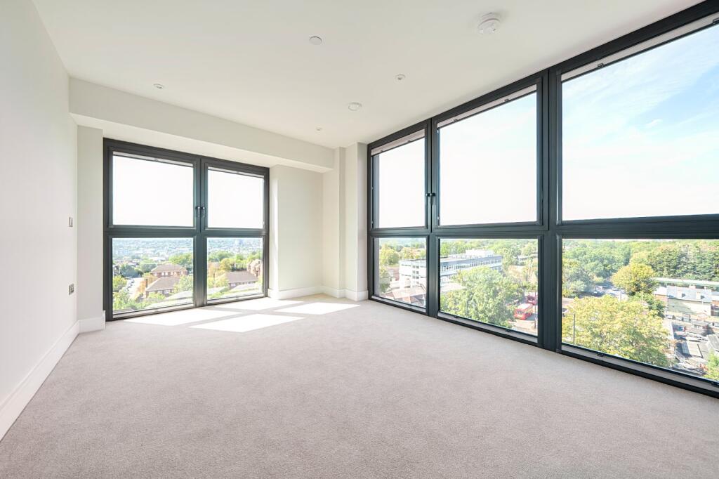 2 bed 1st Floor Flat for rent in Barnet. From Anthony Pepe Estate Agents - Palmers Green 2 bed 1st Floor Flat for rent in Barnet. From Anthony Pepe Estate Agents - Palmers Green