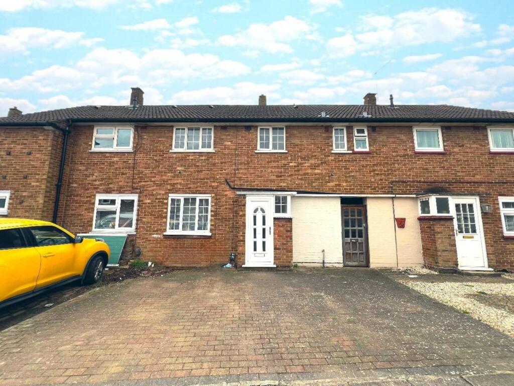 3 bed Mid Terraced House for rent in Luton. From Venture Residential