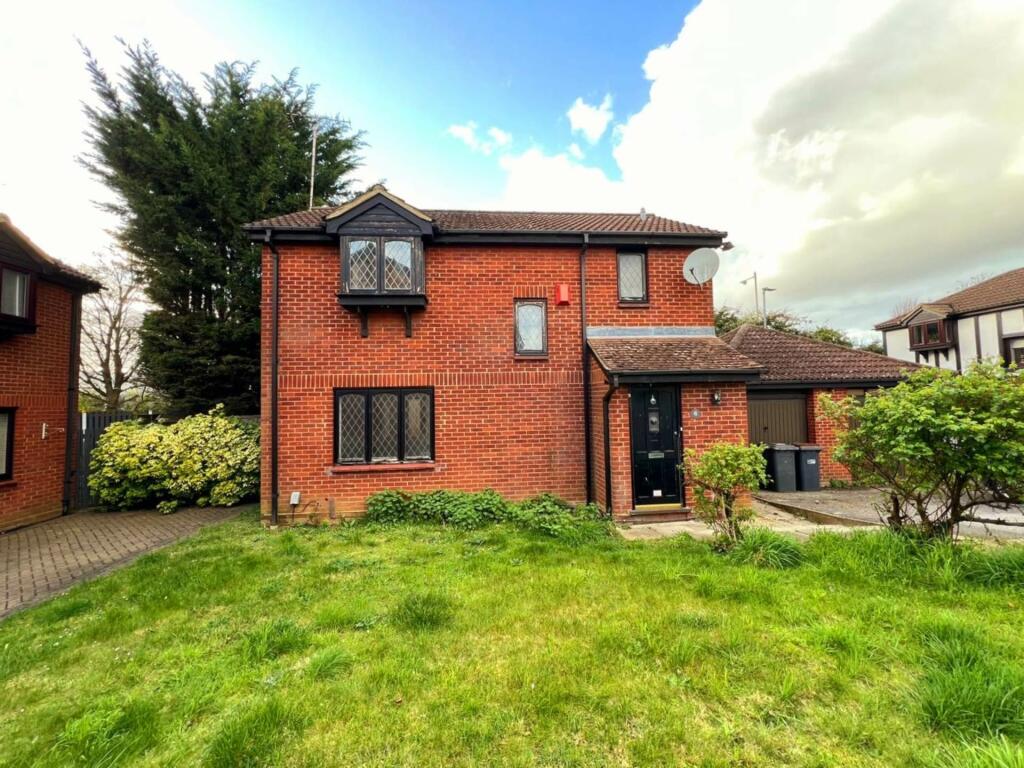 4 bed Detached House for rent in Luton. From Venture Residential