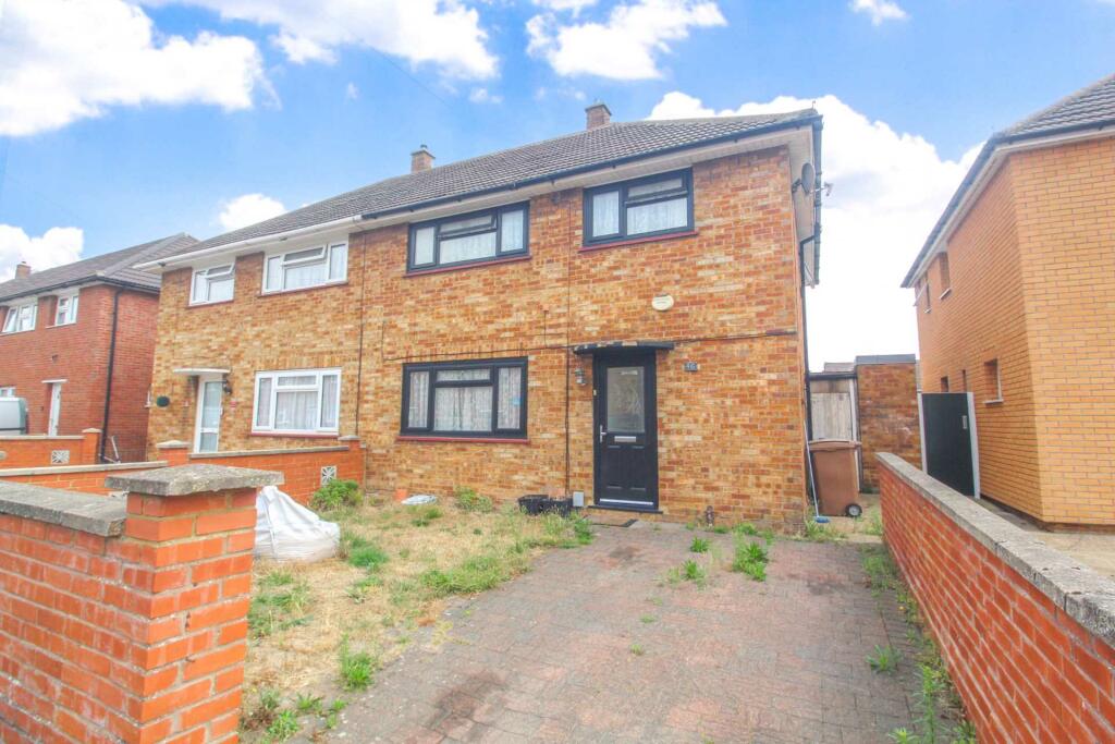 3 bed Semi-Detached House for rent in Luton. From Venture Residential